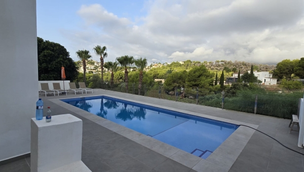 Van het prachtige Laren naar het zonnige Moraira